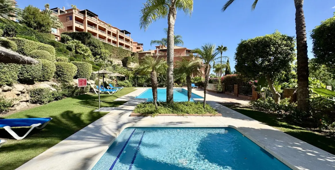 Продажа апартаментов на первом этаже в Los Flamingos 25