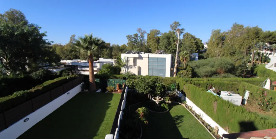 Продажа таунхауса в Estepona 8