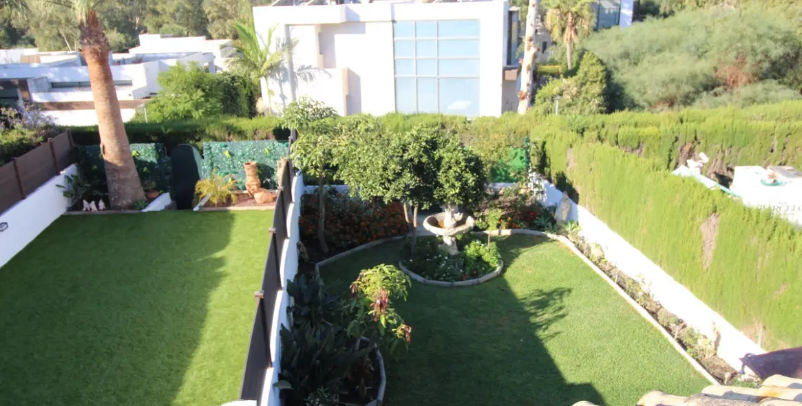 Продажа таунхауса в Estepona 10