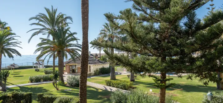 Sale of middle floor apartment in La Cala de Mijas 3