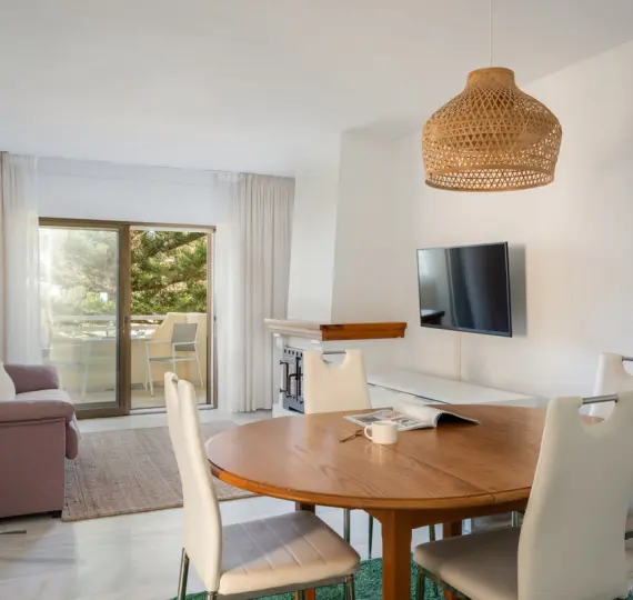 Sale of middle floor apartment in La Cala de Mijas