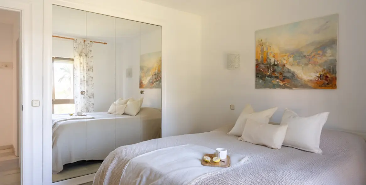 Venta de apartamento en planta media en La Cala de Mijas 11