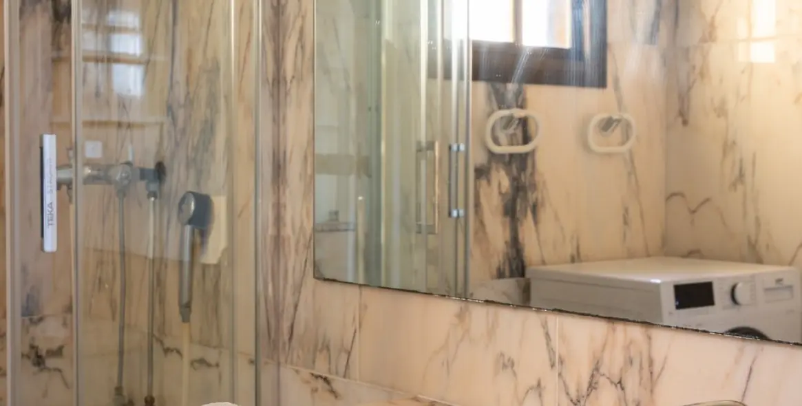 Venta de apartamento en planta media en La Cala de Mijas 13