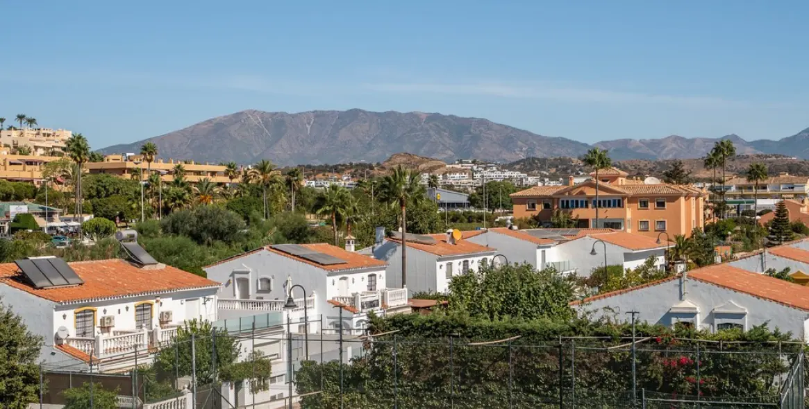 Sale of middle floor apartment in La Cala de Mijas 23