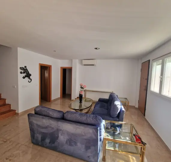 Продажа  отдельно стоящей виллы в Manilva