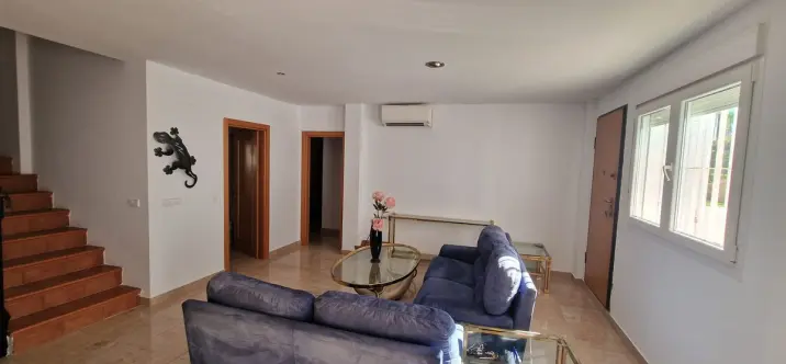 Продажа  отдельно стоящей виллы в Manilva 2