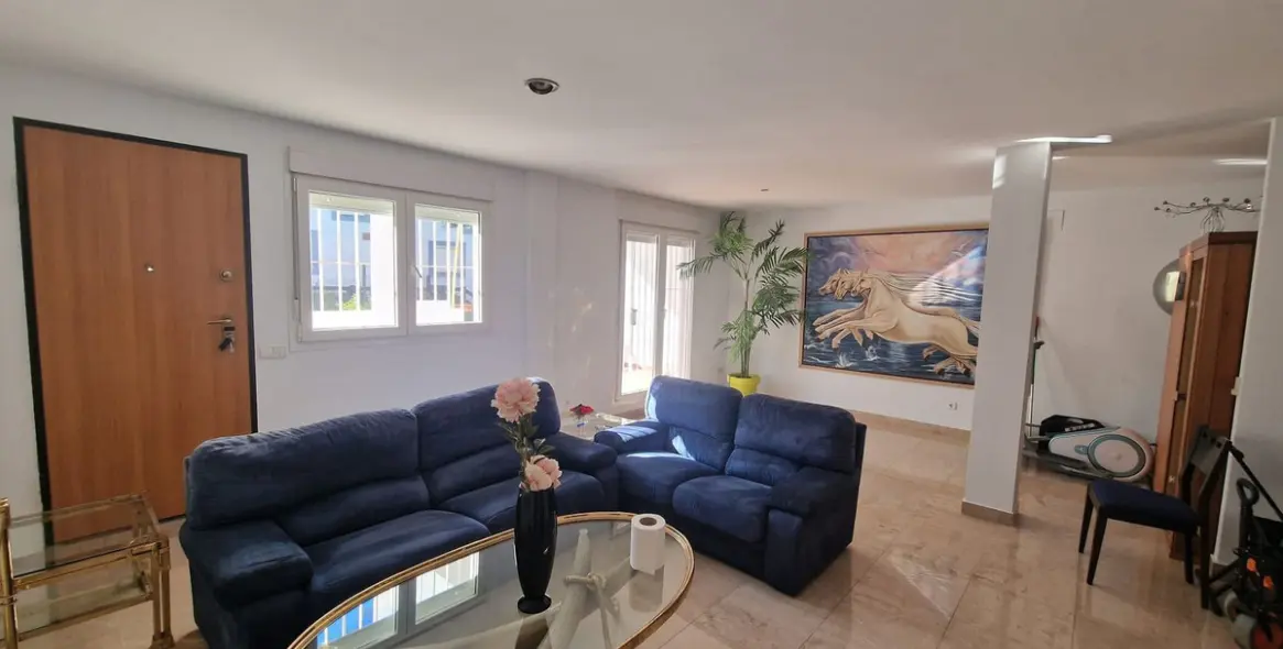 Продажа  отдельно стоящей виллы в Manilva 8