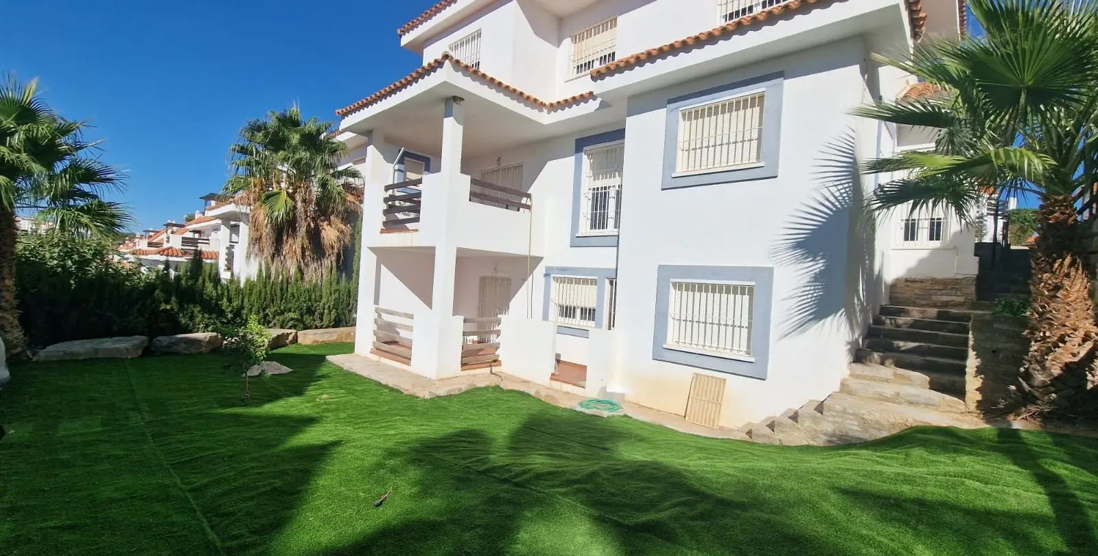 Sale of detached villa in Manilva 1