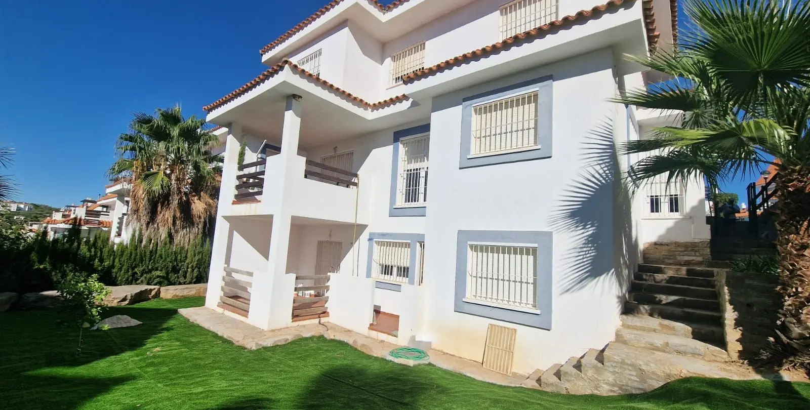 Sale of detached villa in Manilva 13