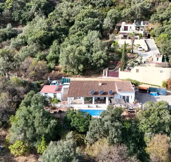 Venta de finca - cortijo en Estepona