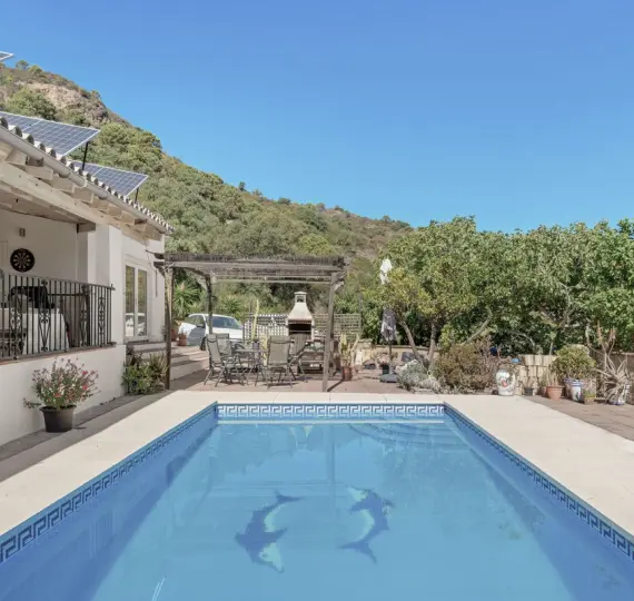 Venta de finca - cortijo en Estepona