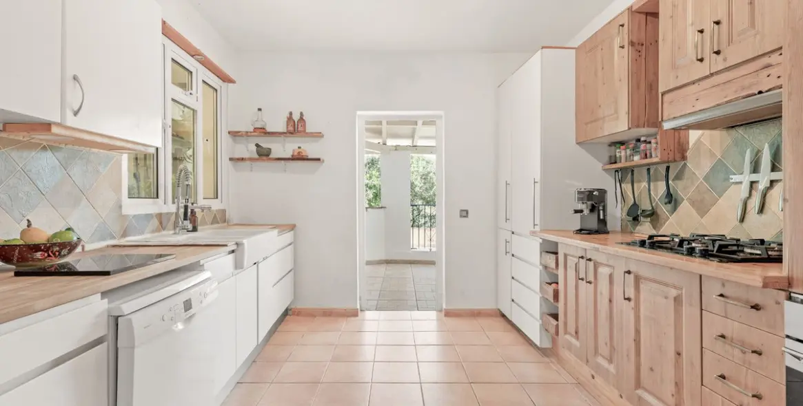 Sale of finca - cortijo in Estepona 7