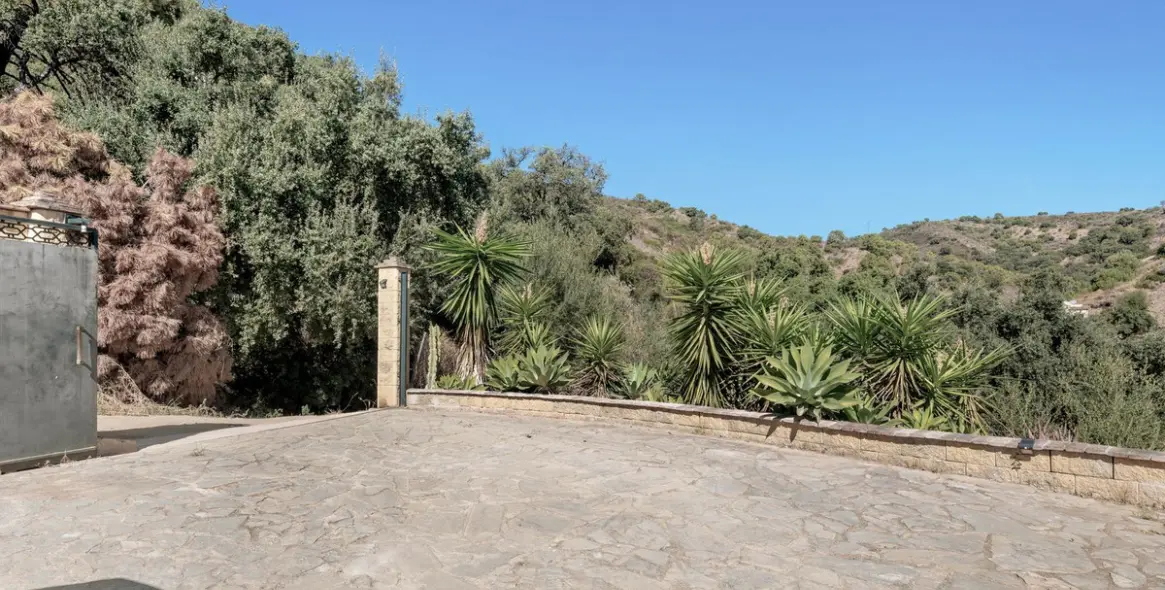Sale of finca - cortijo in Estepona 24