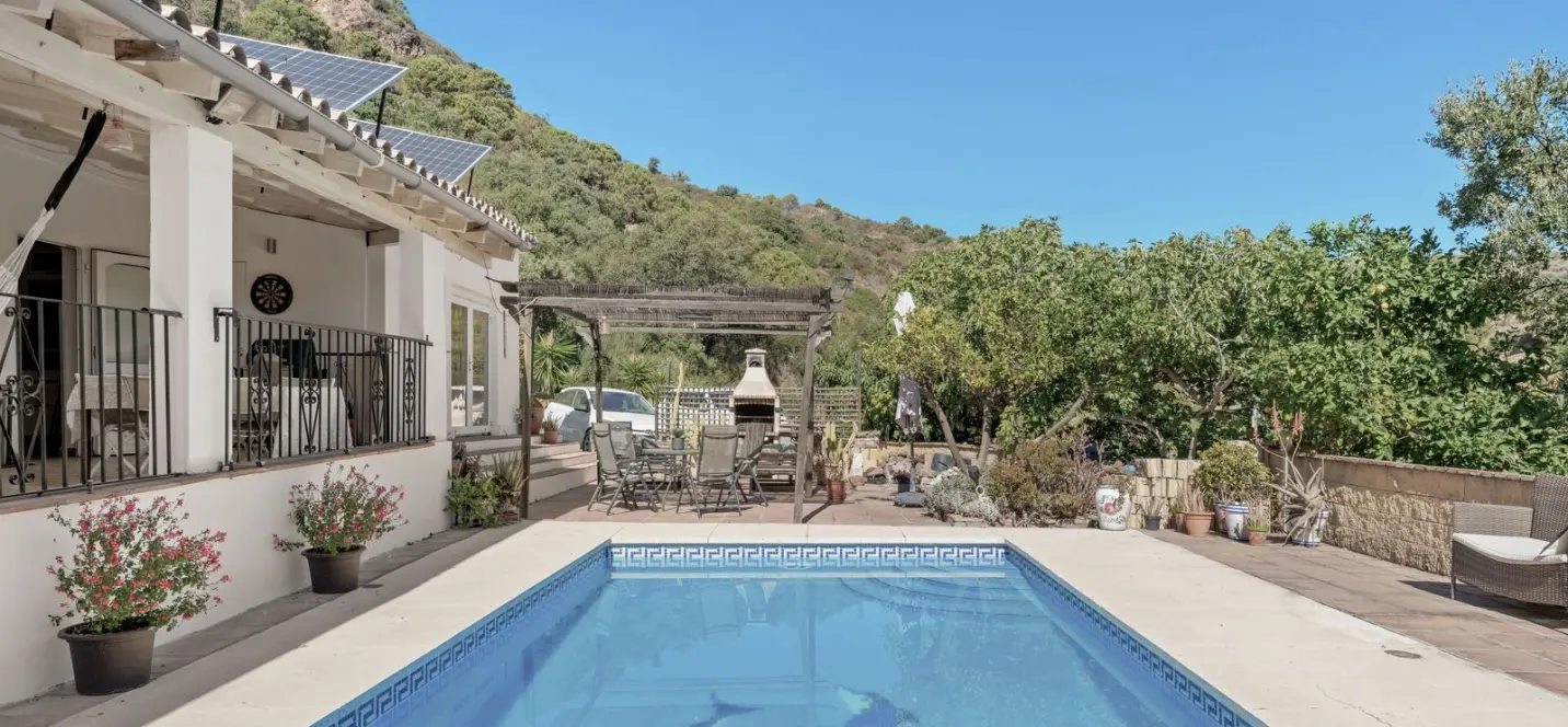 Sale of finca - cortijo in Estepona 3