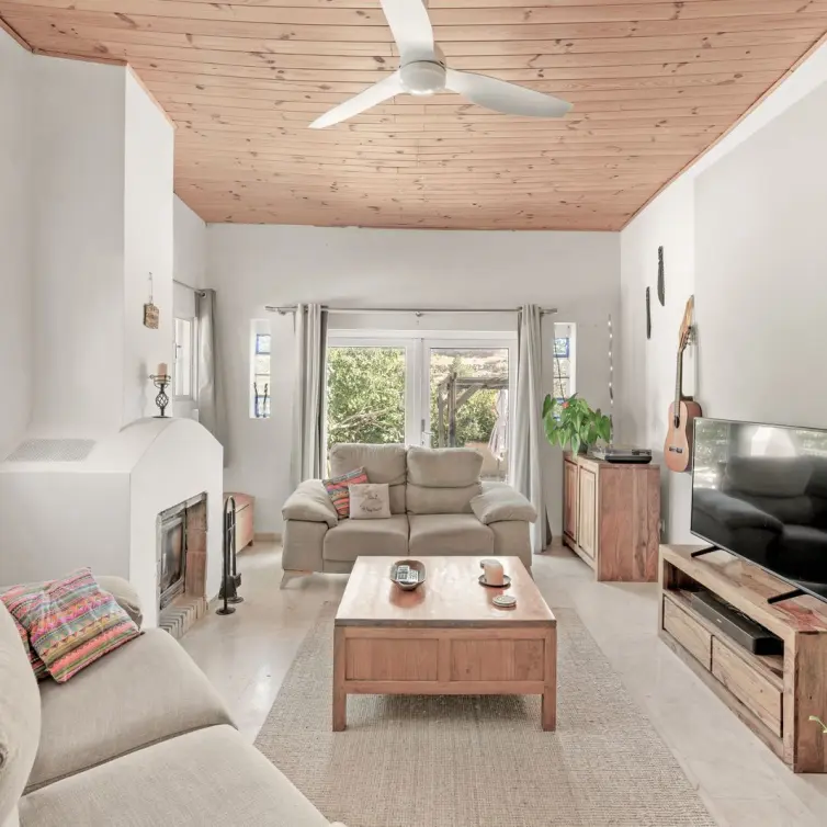 Sale of finca - cortijo in Estepona