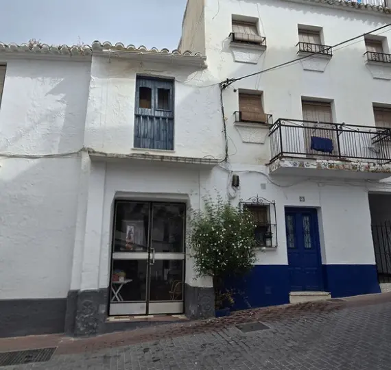 Продажа апартаментного комплекса в Ojén