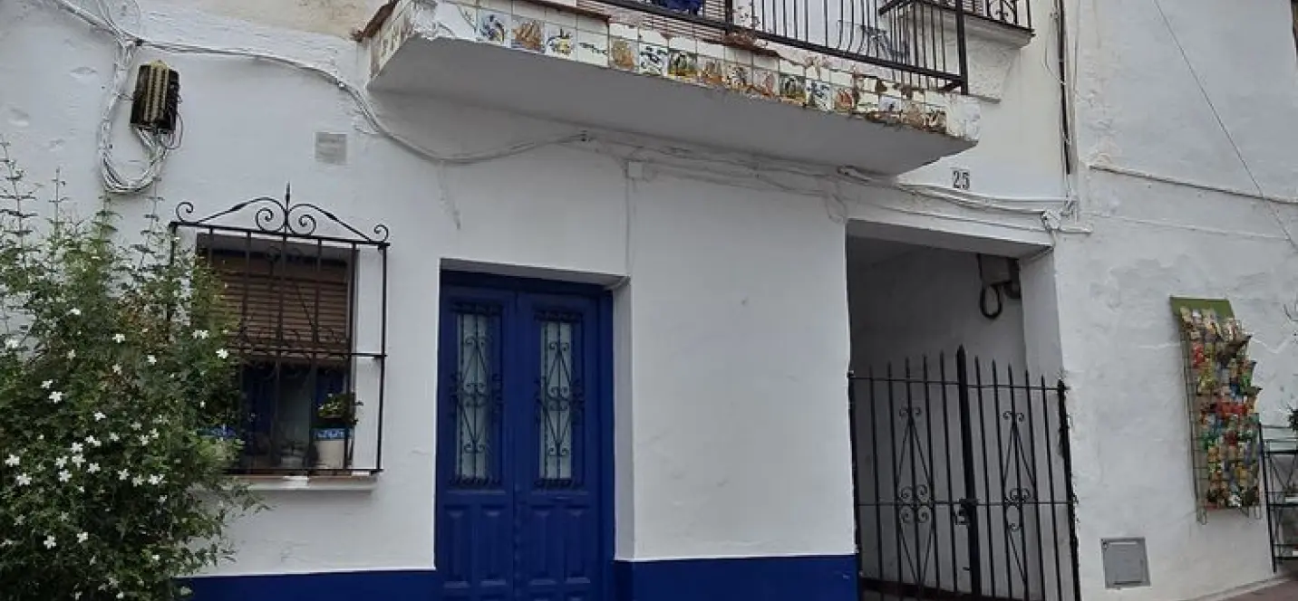 Venta de local comercial en Ojén 1