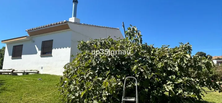 Venta de finca - cortijo en Estepona 0