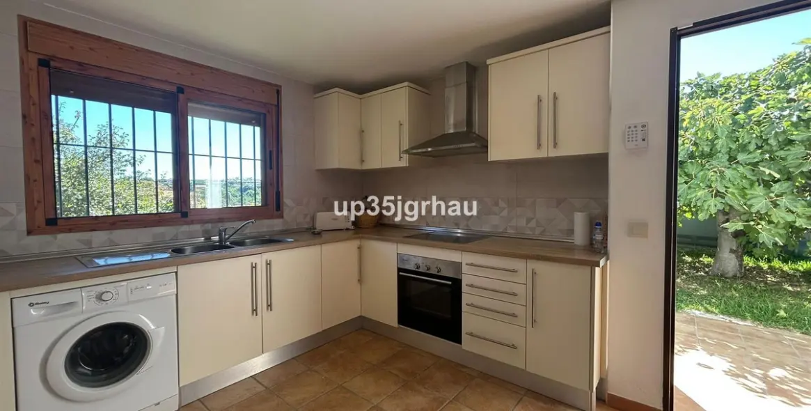 Продажа финки в Estepona 3