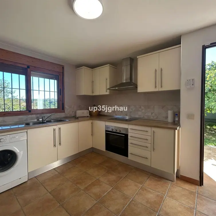 Sale of finca - cortijo in Estepona