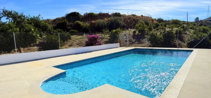 Sale of detached villa in Estepona 4