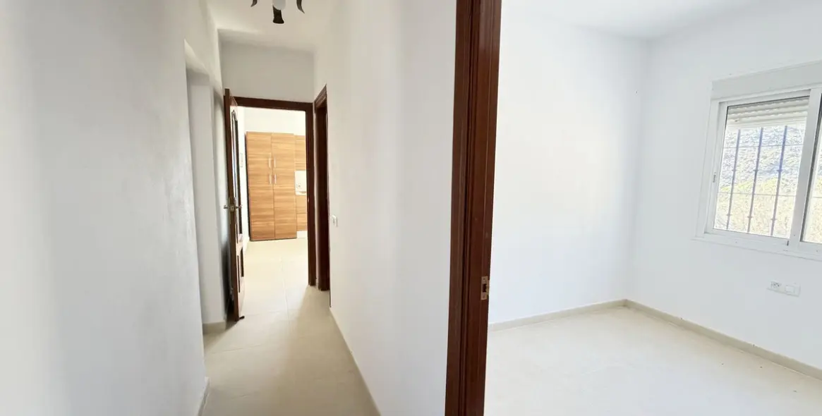 Продажа  отдельно стоящей виллы в Estepona 27