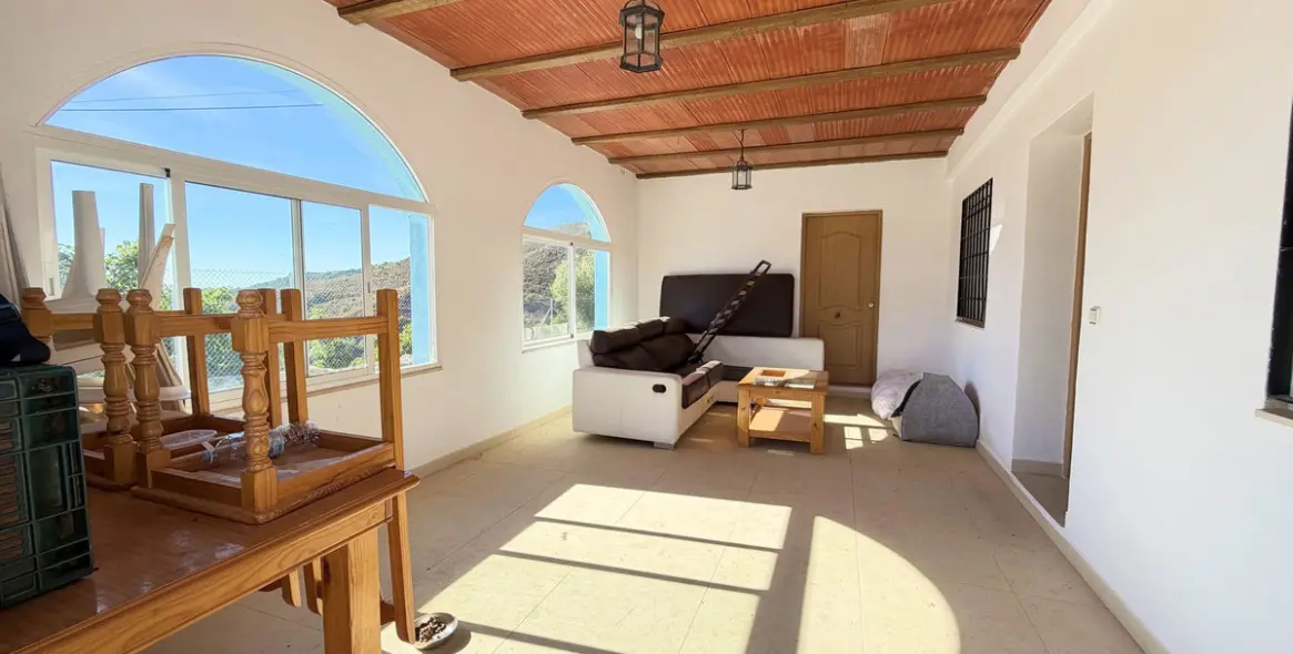 Продажа  отдельно стоящей виллы в Estepona 31