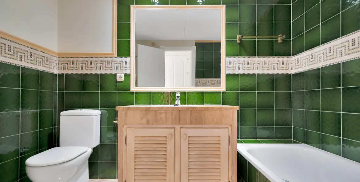 Venta de apartamento en planta baja en Guadalmina Baja 12