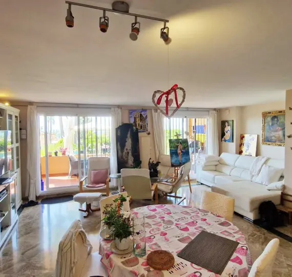 Sale of semi-detached house in Estepona