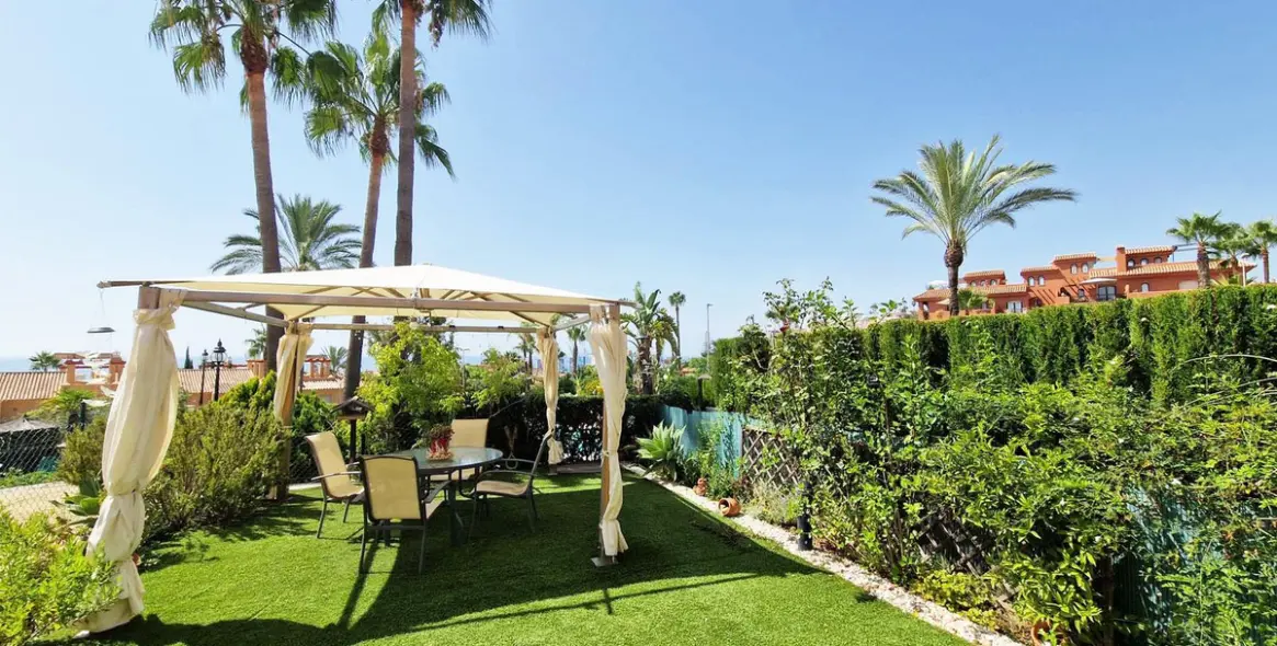 Sale of semi-detached house in Estepona 5