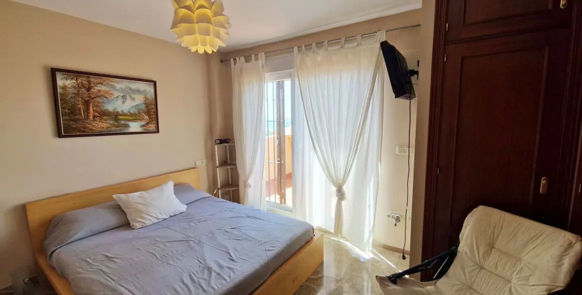 Sale of semi-detached house in Estepona 9