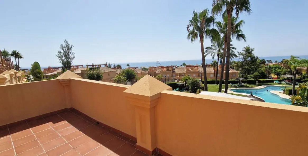 Sale of semi-detached house in Estepona 13