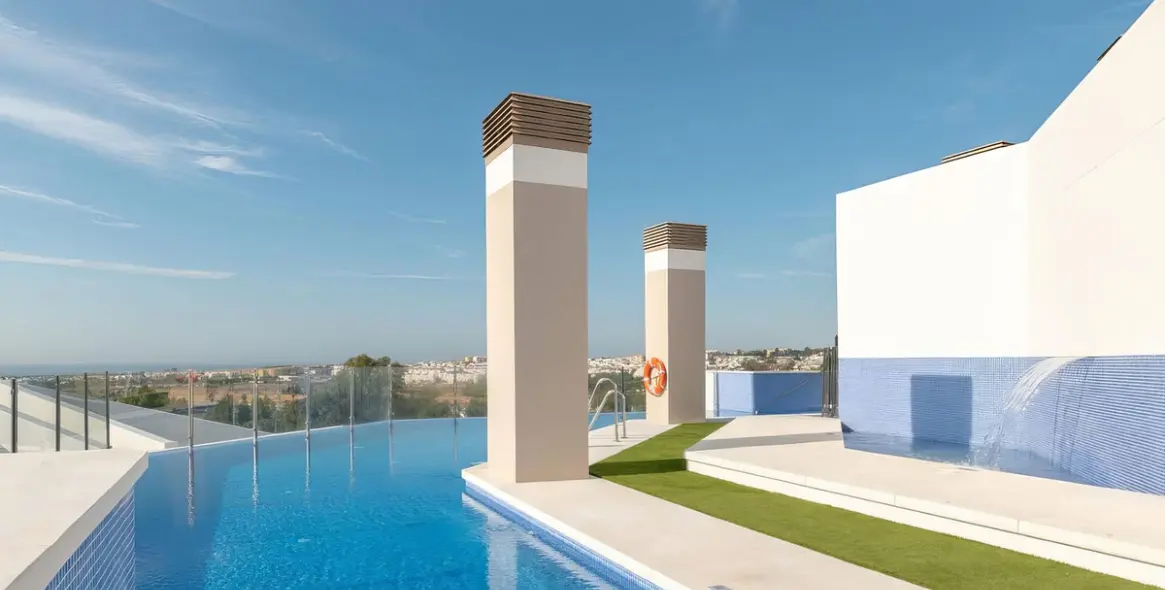 Продажа апартаментов на среднем этаже в Nueva Andalucía 14