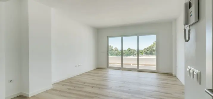 Продажа апартаментов на среднем этаже в Nueva Andalucía 0