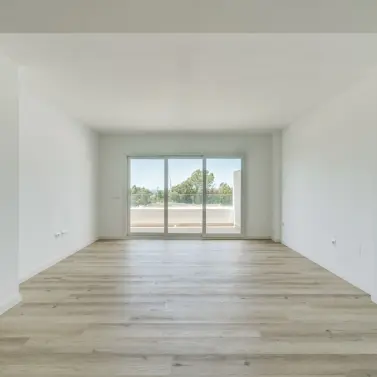 Продажа апартаментов на среднем этаже в Nueva Andalucía