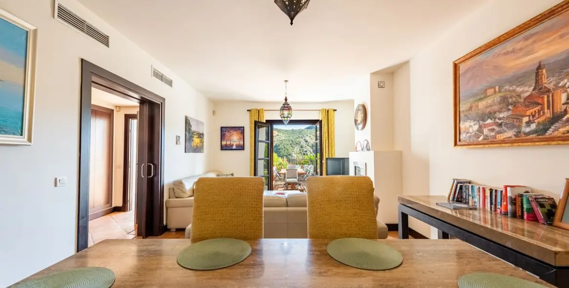 Sale of semi-detached house in Benahavís 11