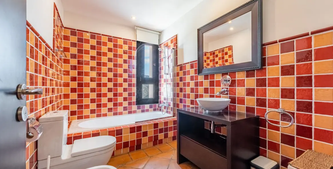 Sale of semi-detached house in Benahavís 16