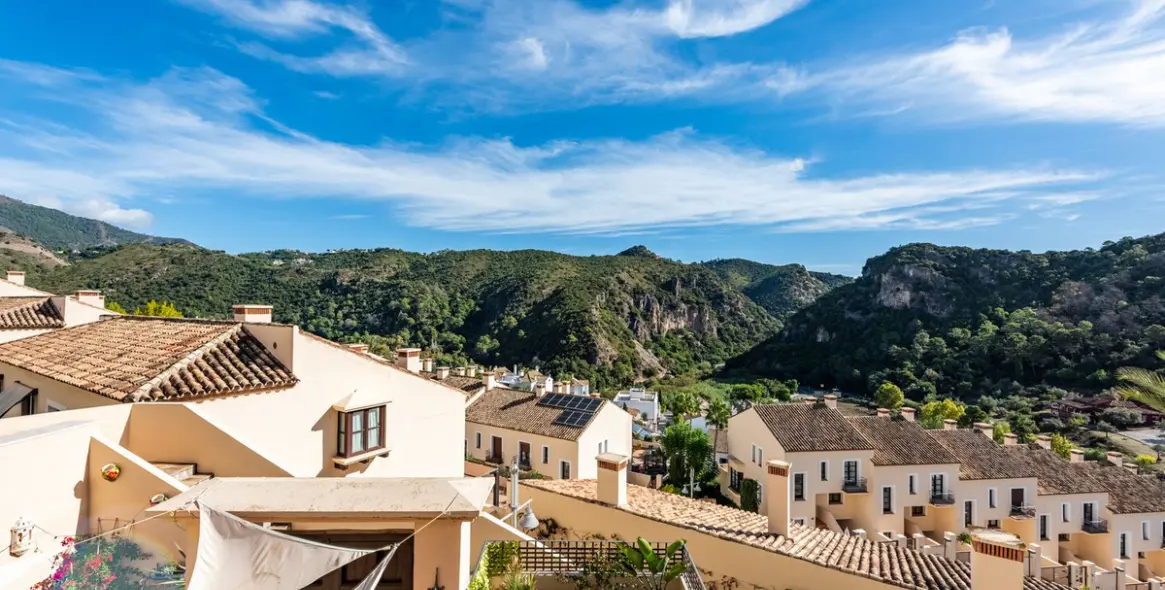 Sale of semi-detached house in Benahavís 18