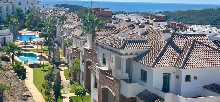 Sale of penthouse in Casares 0