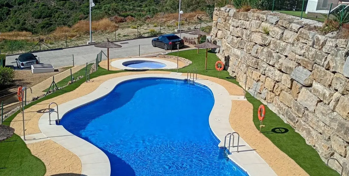 Sale of penthouse in Casares 4