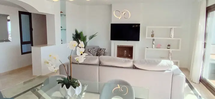 Sale of penthouse in Casares 4