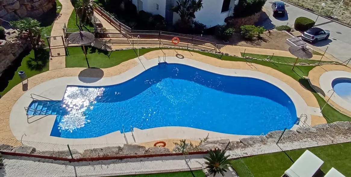 Sale of penthouse in Casares 12