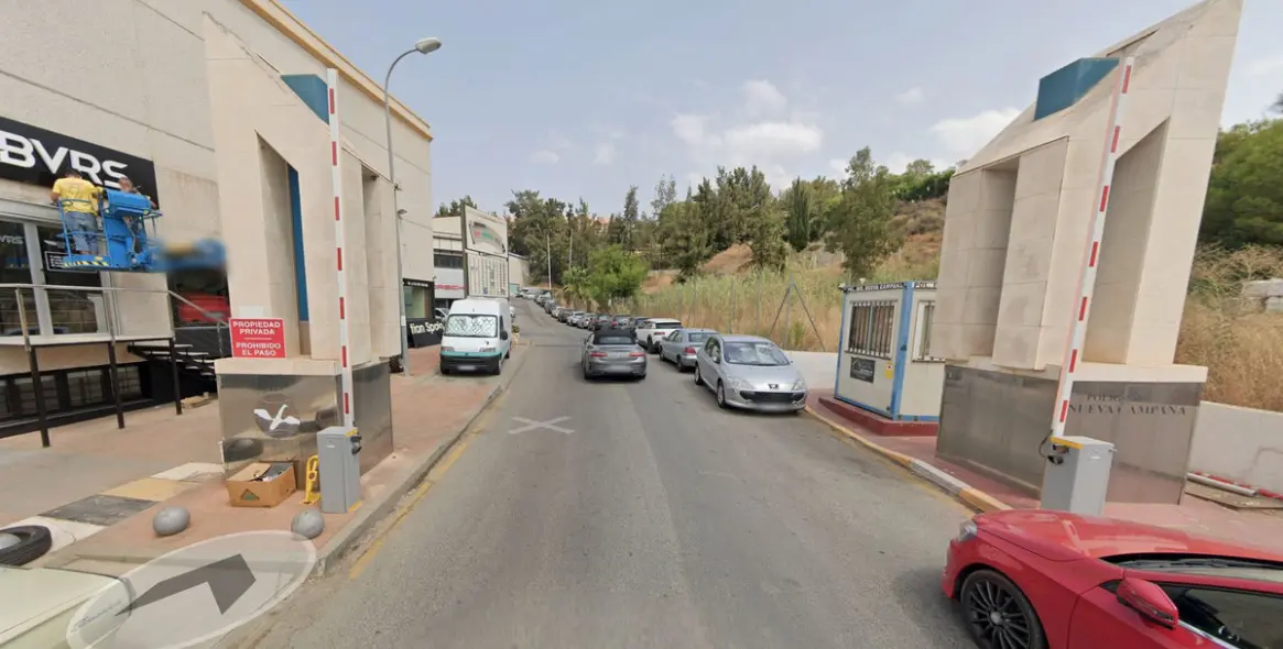 Продажа коммерческого помещения в Nueva Andalucía 2