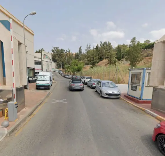 Venta de local comercial en Nueva Andalucía