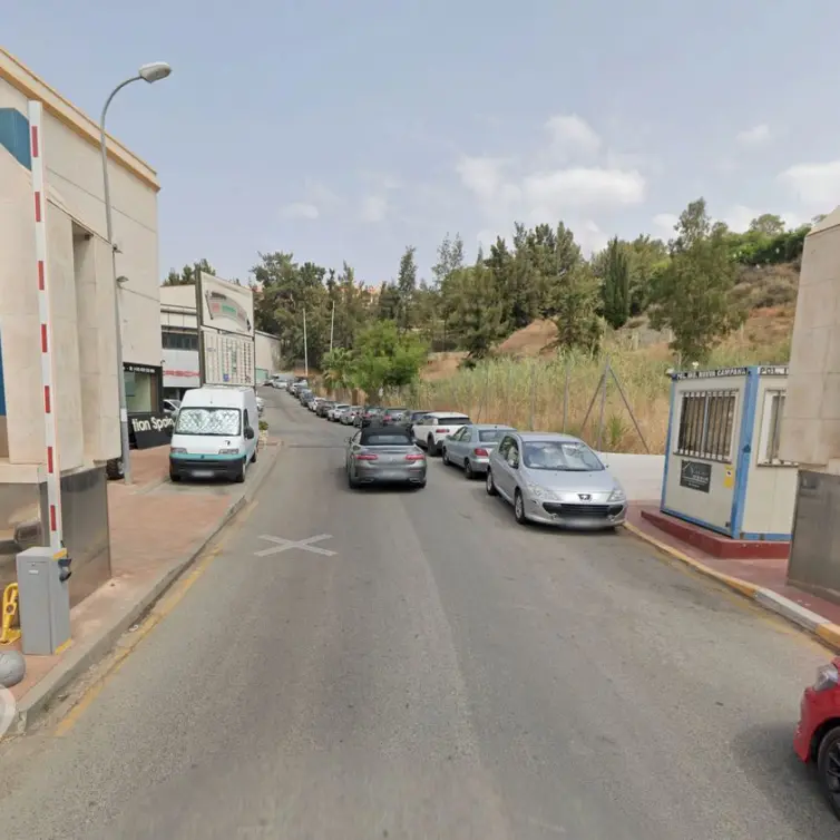 Venta de local comercial en Nueva Andalucía