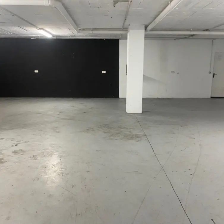 Venta de local comercial en Nueva Andalucía