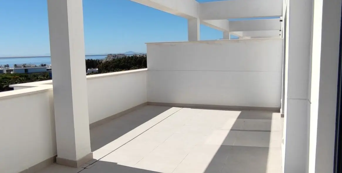 Продажа пентхауса в Estepona 12