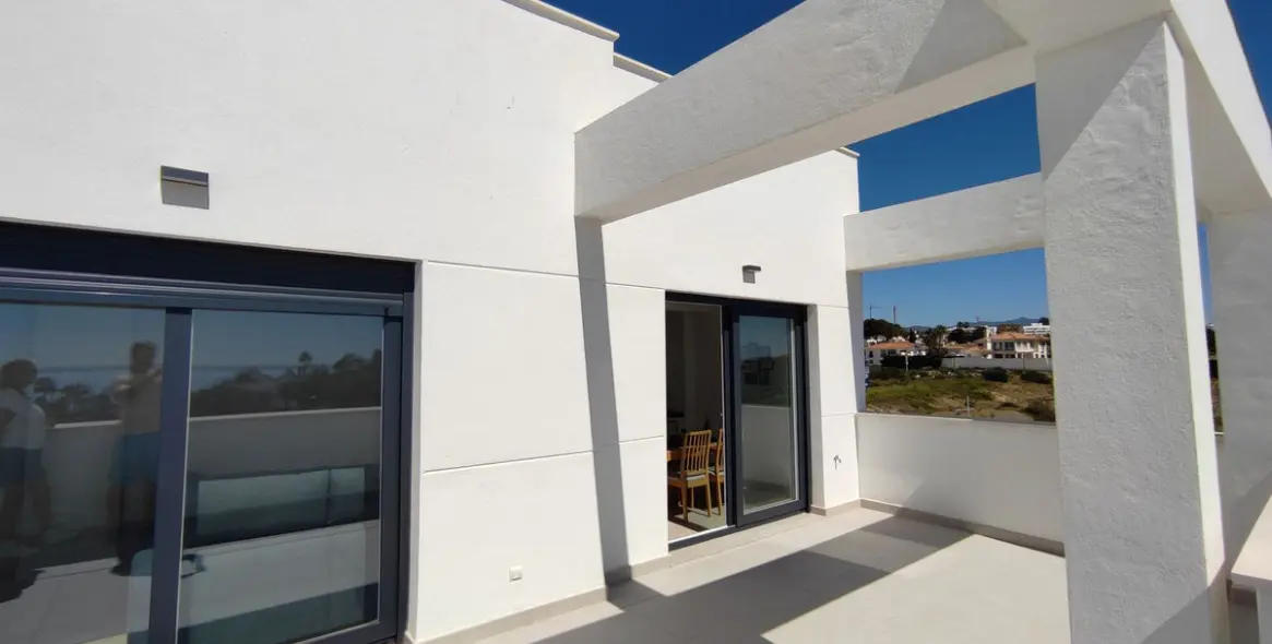 Продажа пентхауса в Estepona 16