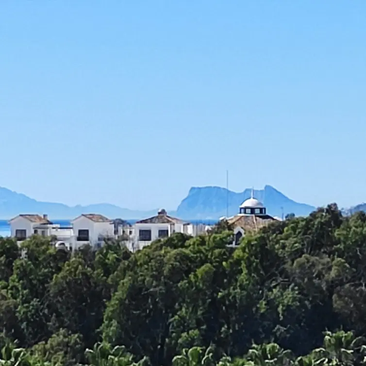 Venta de ático en Estepona