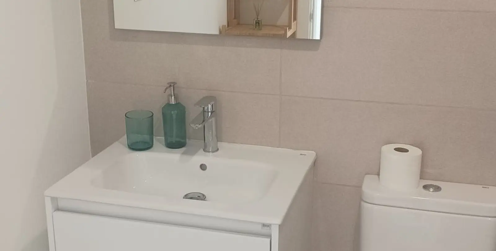 Sale of penthouse in Estepona 16